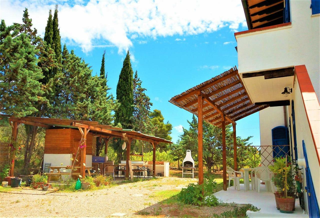 Casa Balena Bianca Lägenhet Lacona Exteriör bild